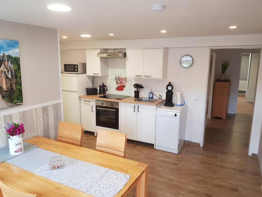 Ferienwohnung Bela, Naehe Nuerburgring Luxem Dış mekan fotoğraf